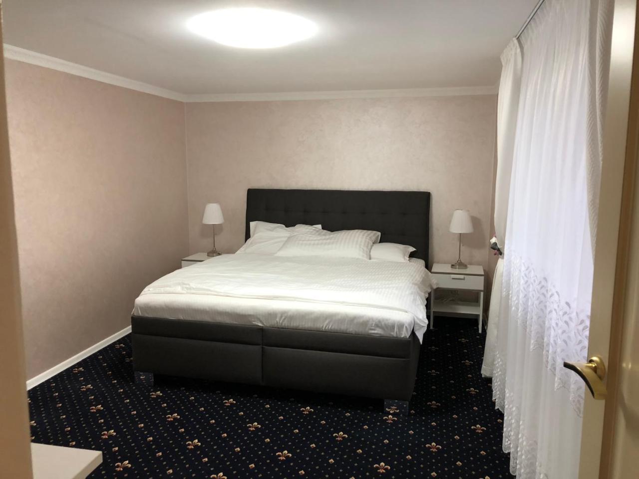Apartamento Ioannis Karlovy Vary Exterior foto